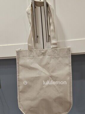 Lululemon Small Reusable Shopping Tote Bag Cream / Light Off-White Snap Closure